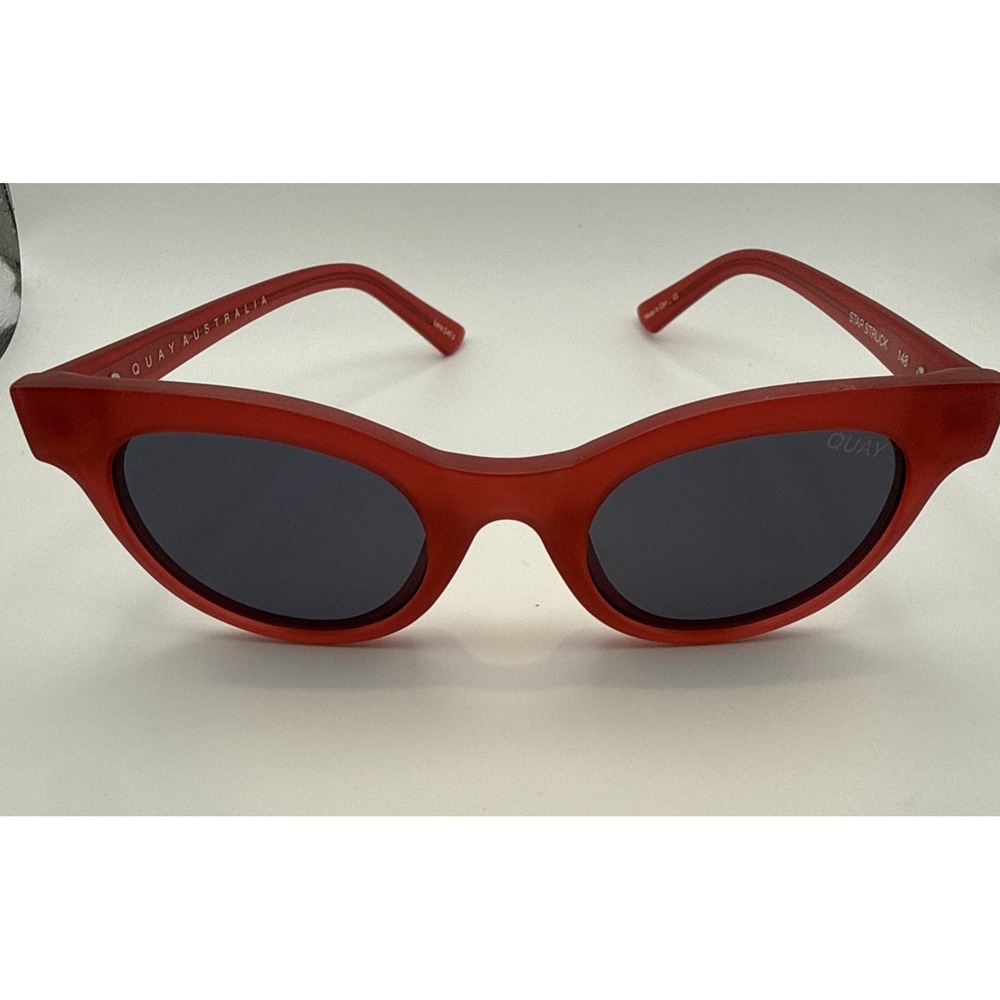 Quay Australia Sunglasses Cat Eye Wayfare Lens  -"STAR STRUCK". Red /pink